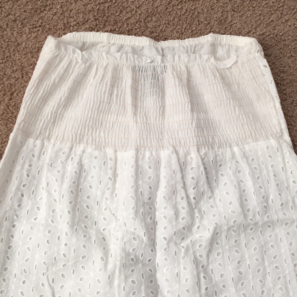 FANG White Eyelet Top - Picture 4 of 4